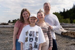 Bainbridge girl ‘checks’ leukemia’s challenges marked by artist-made beads 1