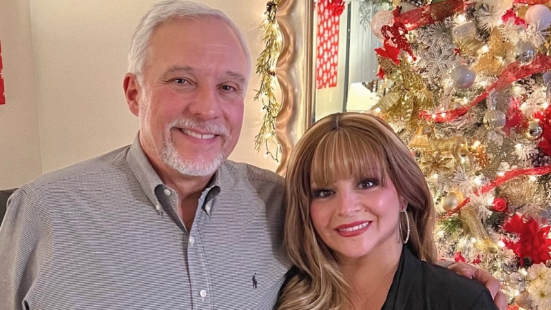 Jaime Garcia and wife Dorry at Christmas